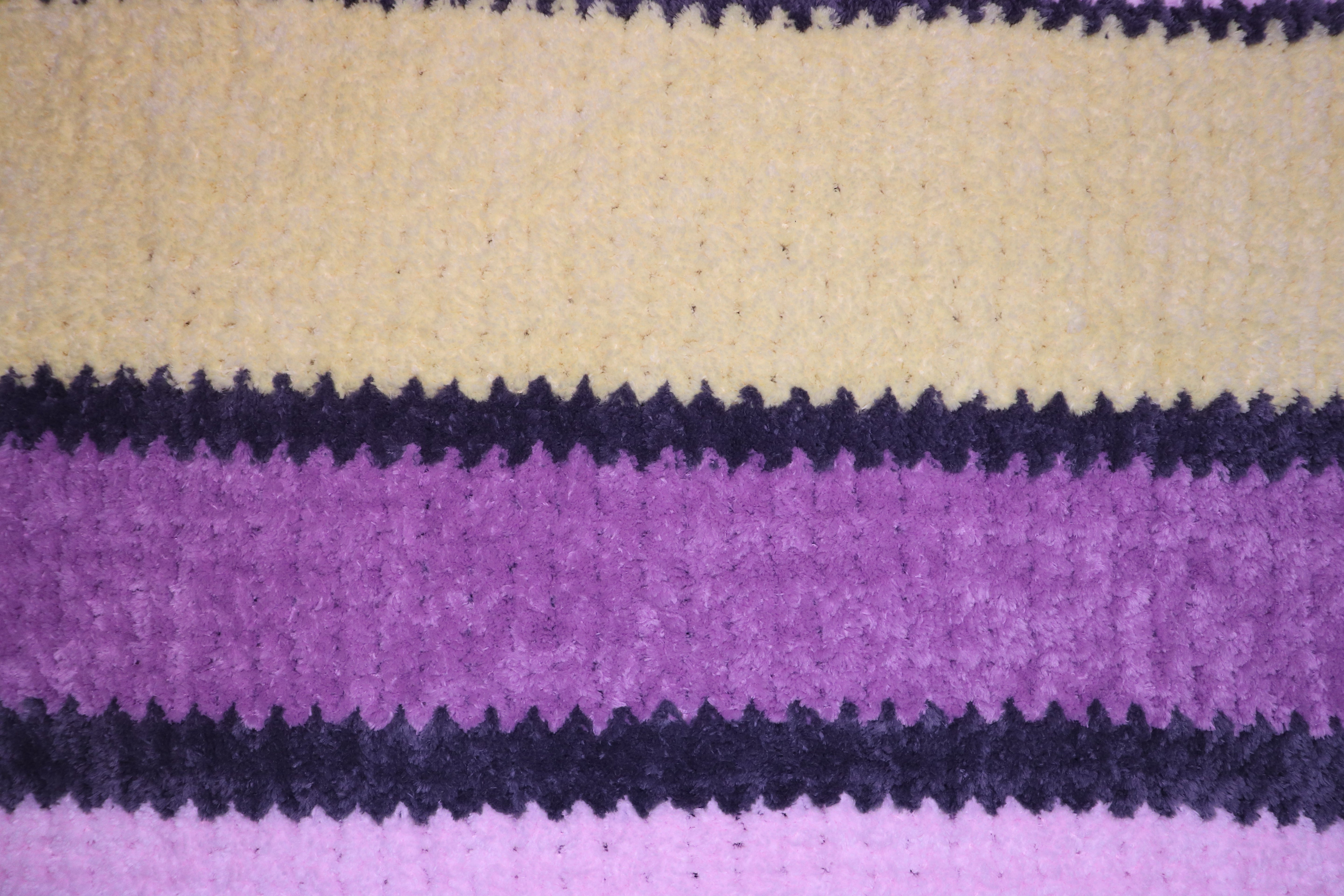 Crochet a Soft & Cuddly Baby Blanket with Fuzzy Yarn – Step by Step!