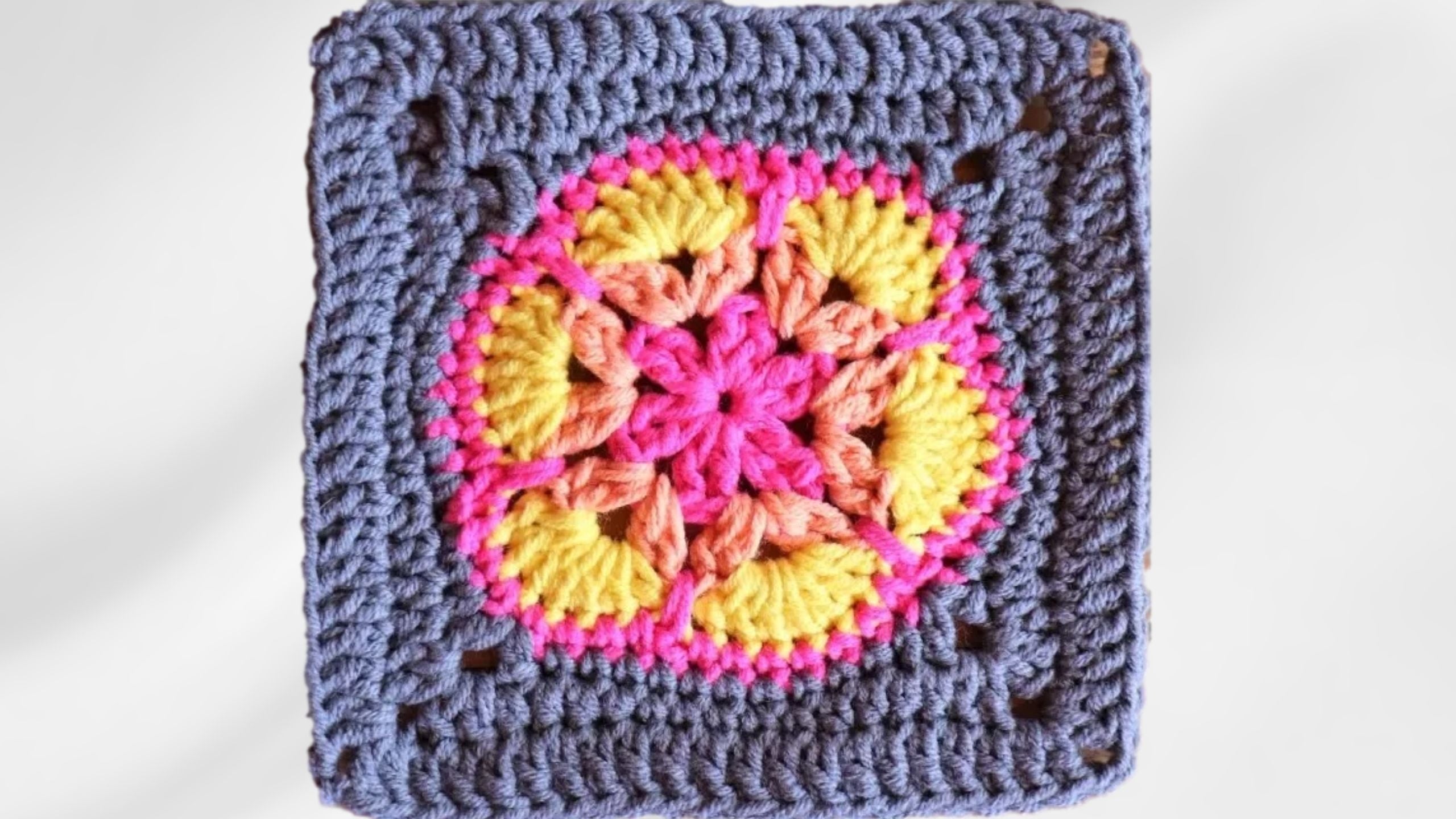 Crochet a Stunning African Flower Granny Square with this Easy Pattern