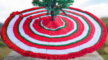 Easiest-Christmas-Tree-Skirt-Pattern-for-Beginners Secret Yarnery