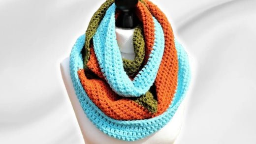 Crochet a Cozy Infinity Scarf Easily: Perfect for Beginners - Secret Yarnery