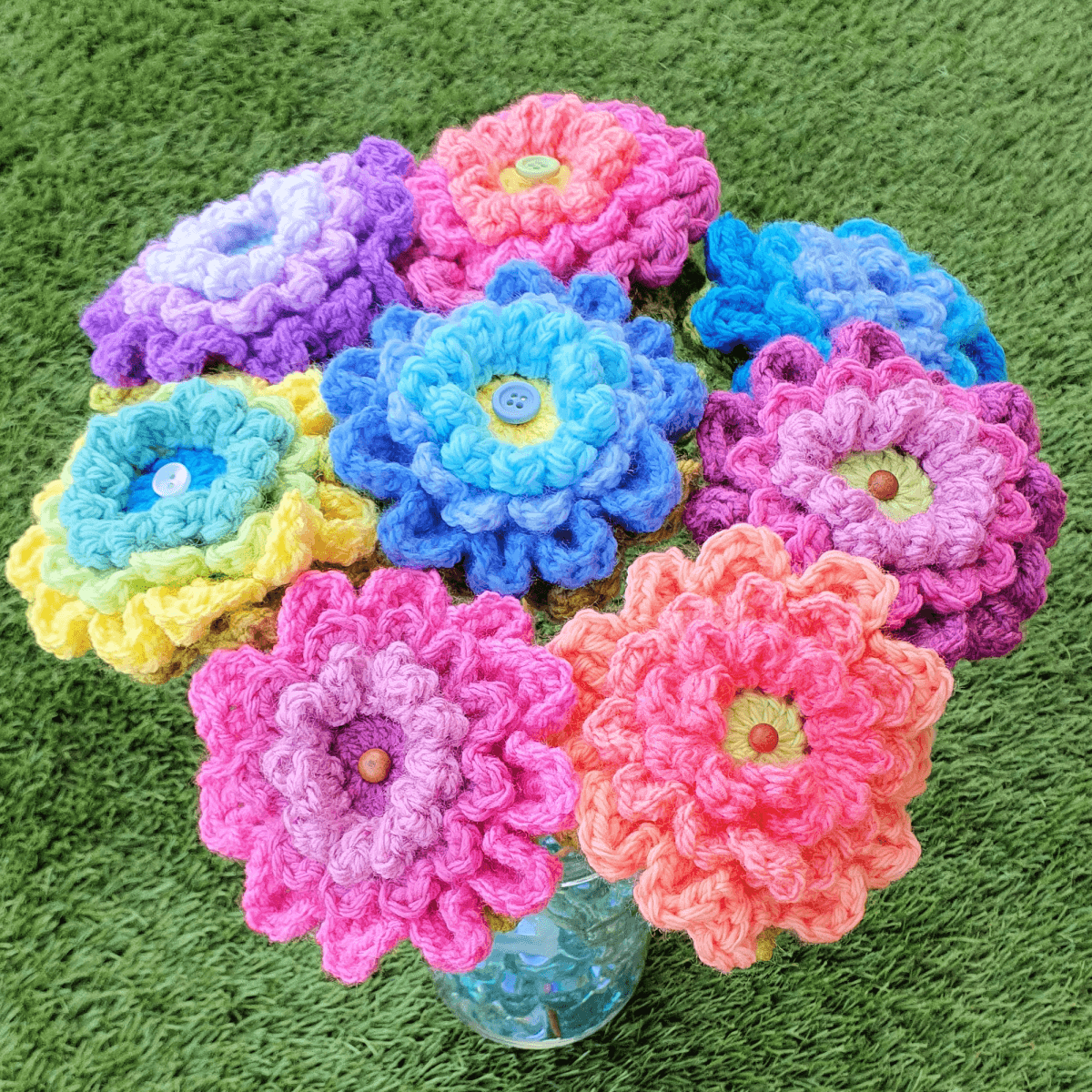 Make your Home Blooming: Learn to Crochet a Gorgeous Spring Bouquet