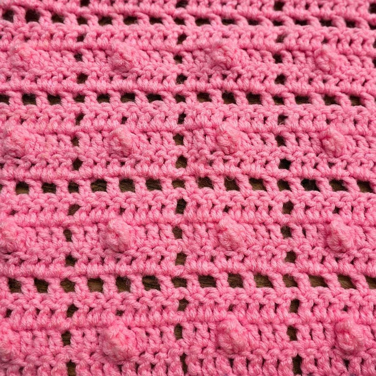 Berry Biscuit Square – Easy Crochet Stitch for Secret Stitches CAL Part 1.