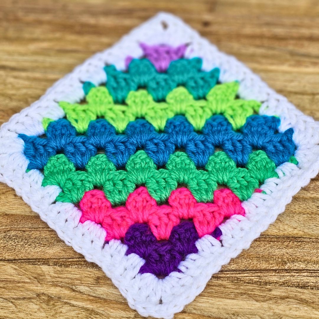 Colorful Diagonal Granny Square Pattern to Mix & Match