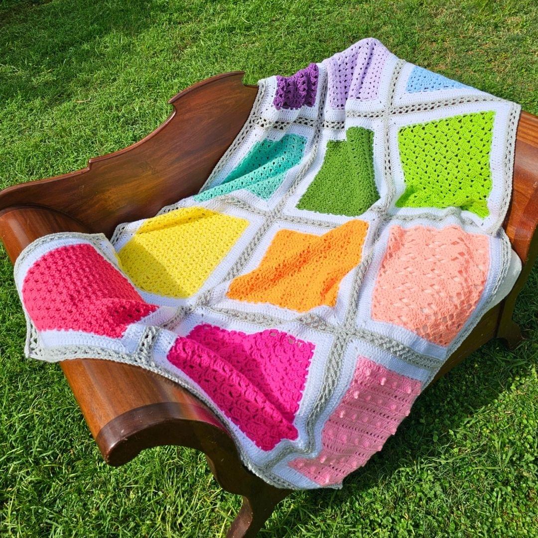 Berry Biscuit Square – Easy Crochet Stitch for Secret Stitches CAL Part 1.