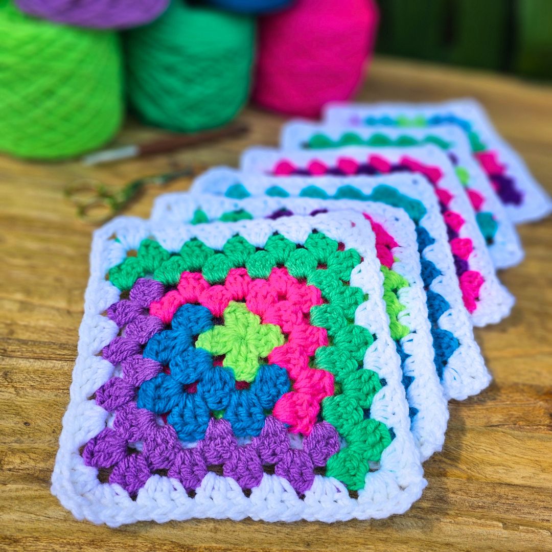 Stacking A Frame Log Cabin Granny Square Pattern - Mix & Match
