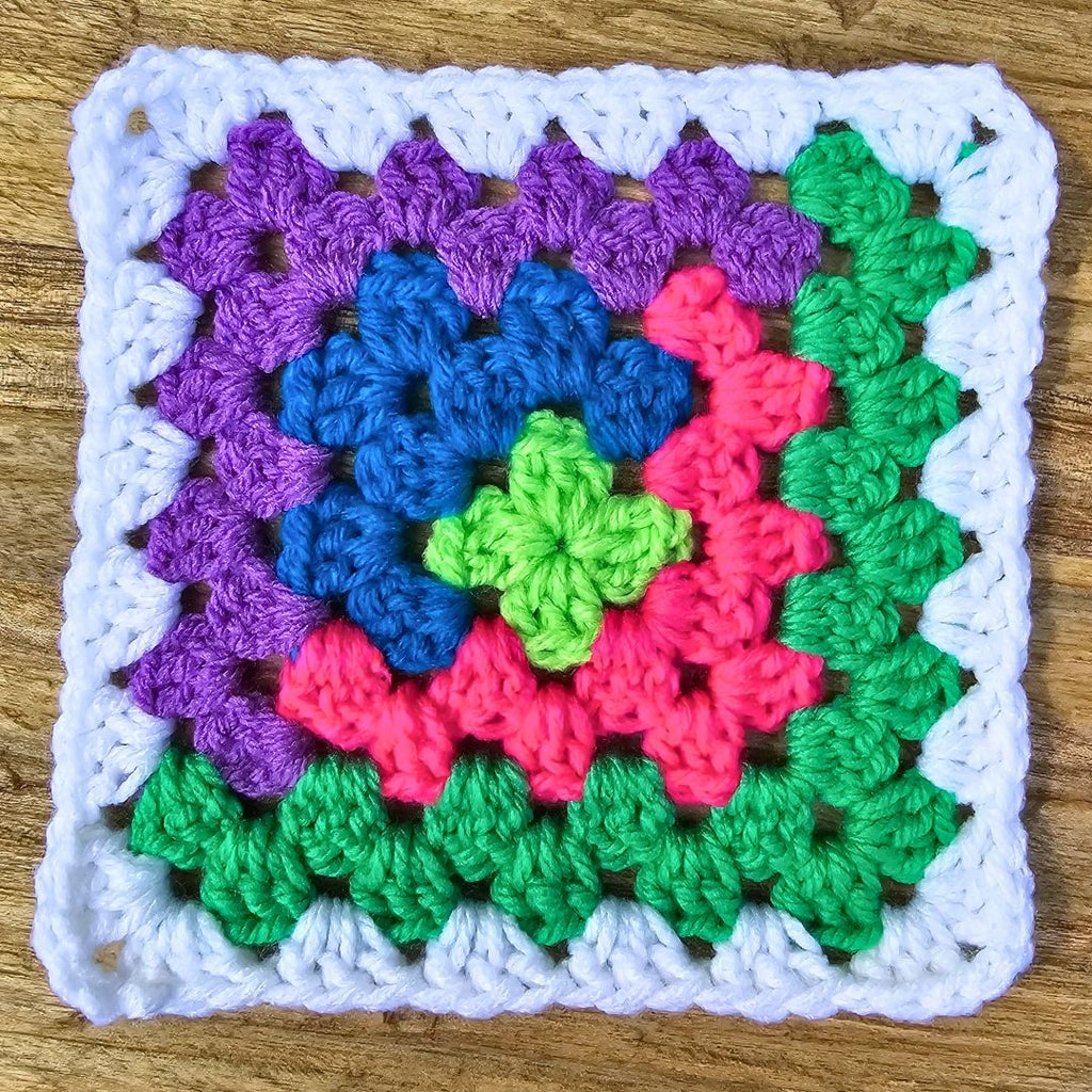 Stacking A Frame Log Cabin Granny Square Pattern - Mix & Match
