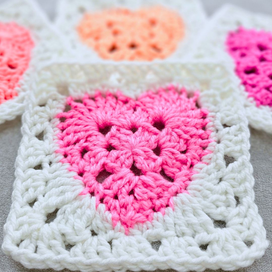 Traditional Granny Square Heart Pattern – Flat, Fun & Reversible!