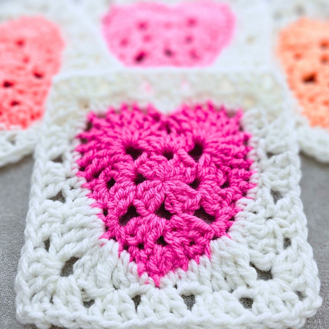 Traditional Granny Square Heart Pattern – Flat, Fun & Reversible!