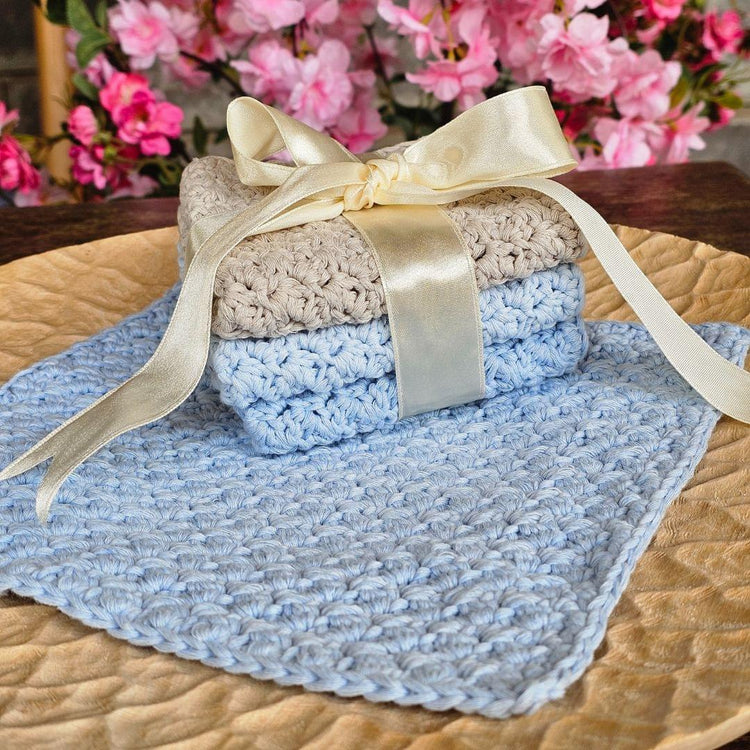 Easy Crochet Washcloth or Dishcloth Pattern Anyone Can Make!.