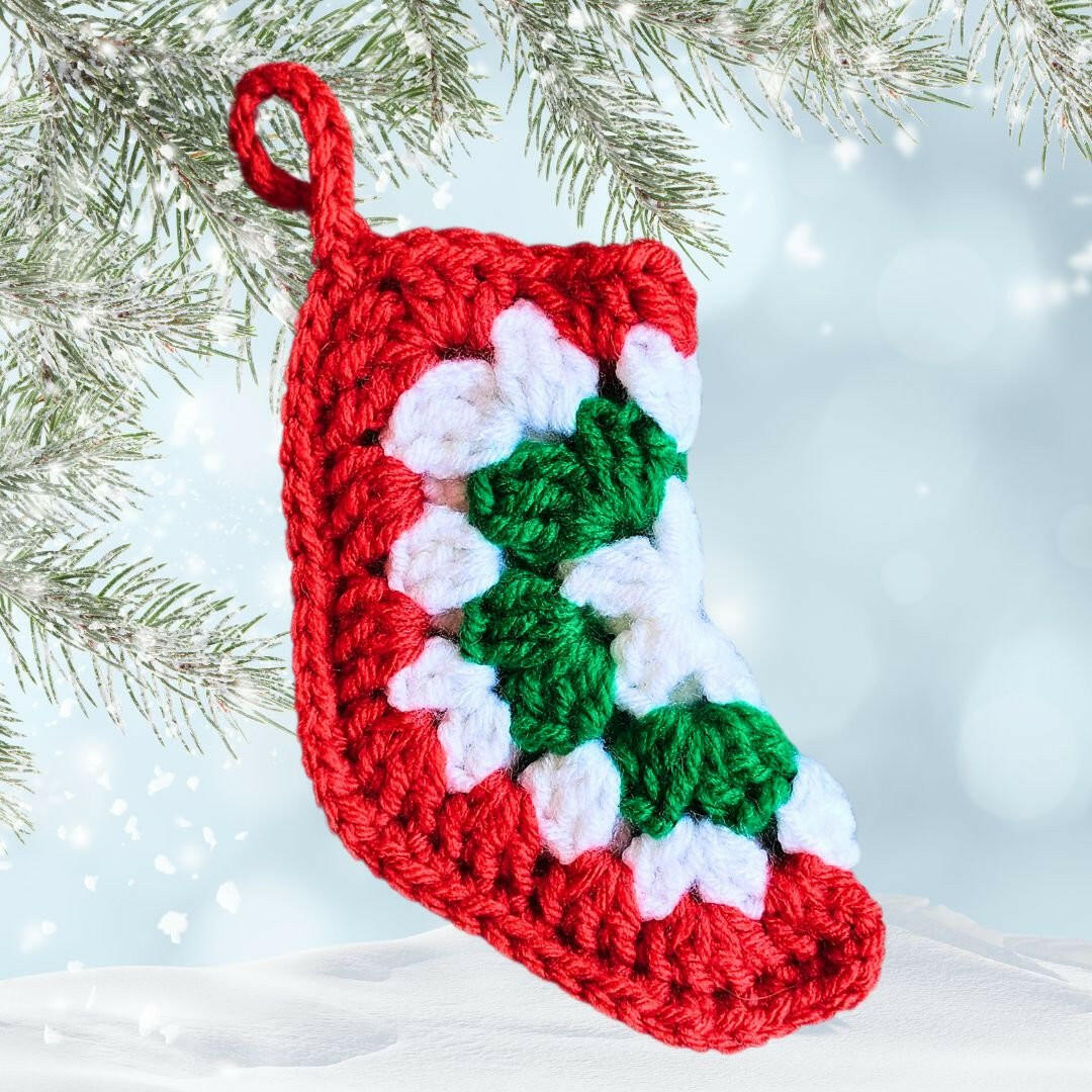 Crochet Gift Card Holder Stocking – Festive and Easy Pattern for Holiday Gifting.