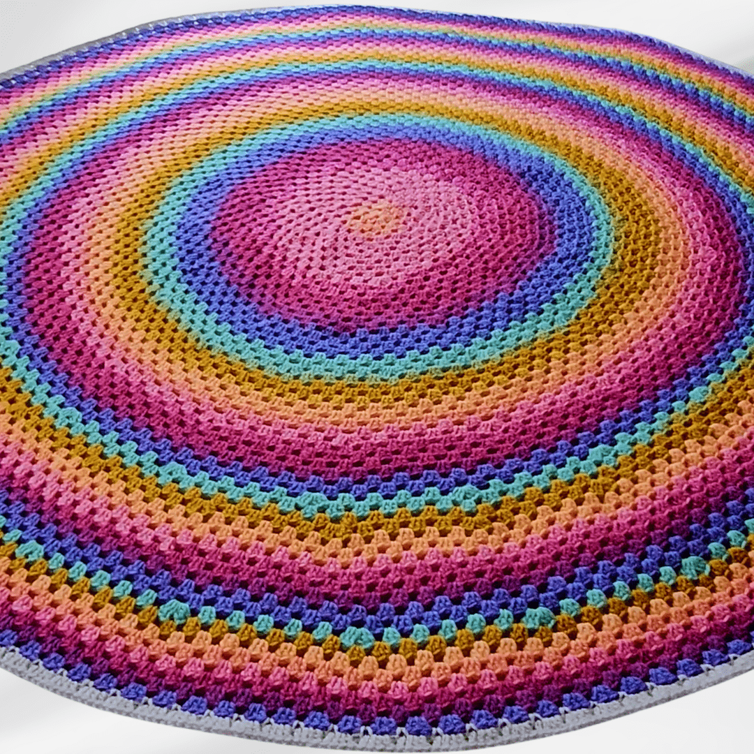 Round Granny in a Spiral Blanket Easy Crochet Blanket Pattern.