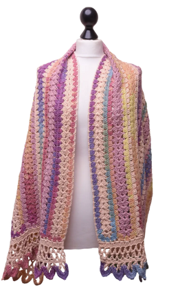 Aurora Dawn Crochet Shawl with Dragon Teeth Border – Elegant Pattern for All Seasons.