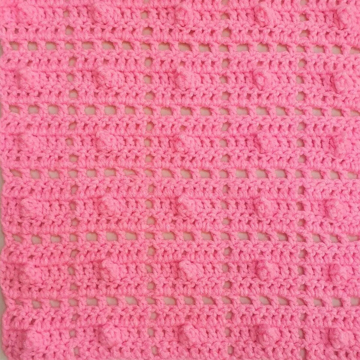 Berry Biscuit Square – Easy Crochet Stitch for Secret Stitches CAL Part 1.