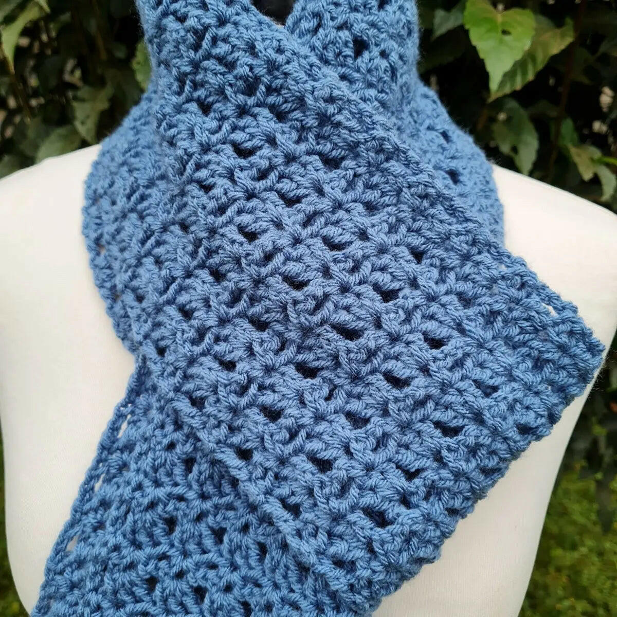 Coronation Scarf – Easy One-Ball Crochet Project for Fast Results.