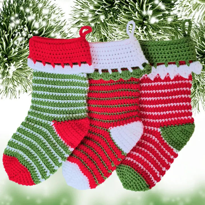 Easy Crochet Christmas Stocking – Top-Down Pattern with 3 Borders & Simple Color Changes.