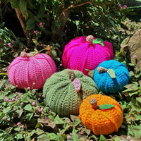 Easy Crochet Pumpkins – Step-by-Step Pattern in 3 Sizes.