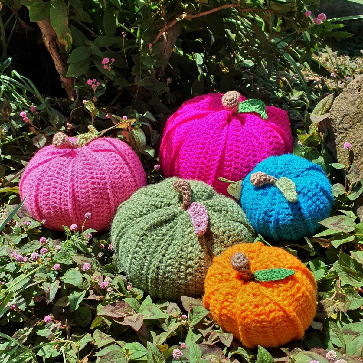 Easy Crochet Pumpkin - Step by Step - 3 Sizes - secretyarnery