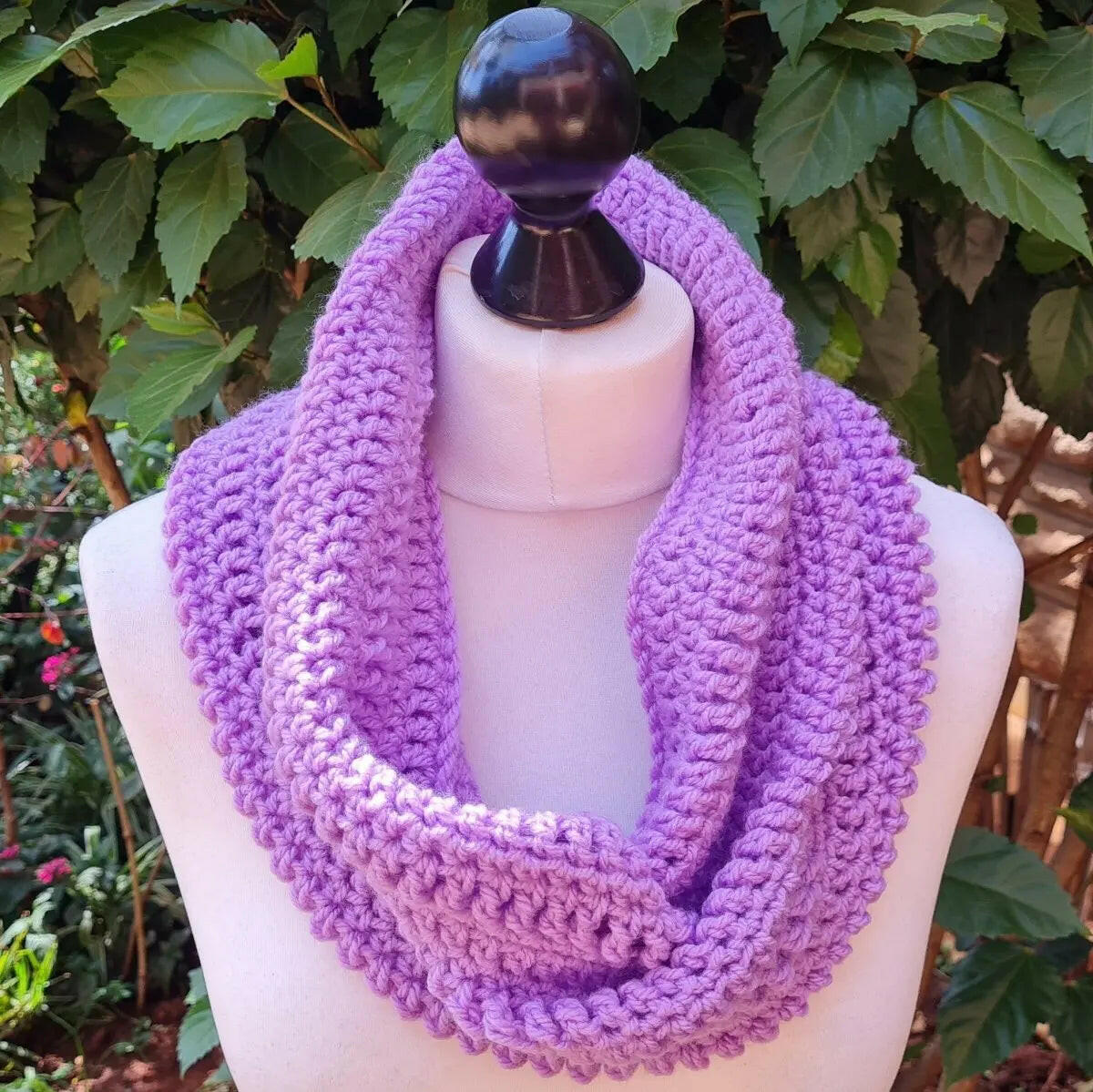 Easy Stitch Sampler Cowl – Fun and Textured Crochet Pattern for Beginners.