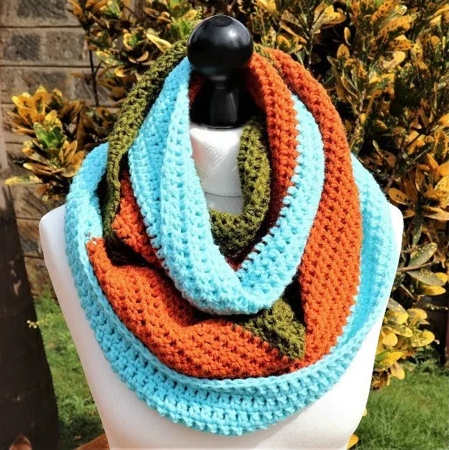 Fast Easy Infinity Scarf – Quick Crochet Pattern for Beginners