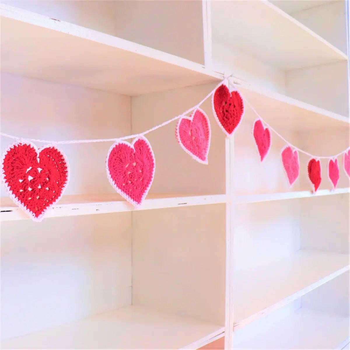 Granny Square Heart Bunting – Easy Crochet Pattern for Handmade Decor