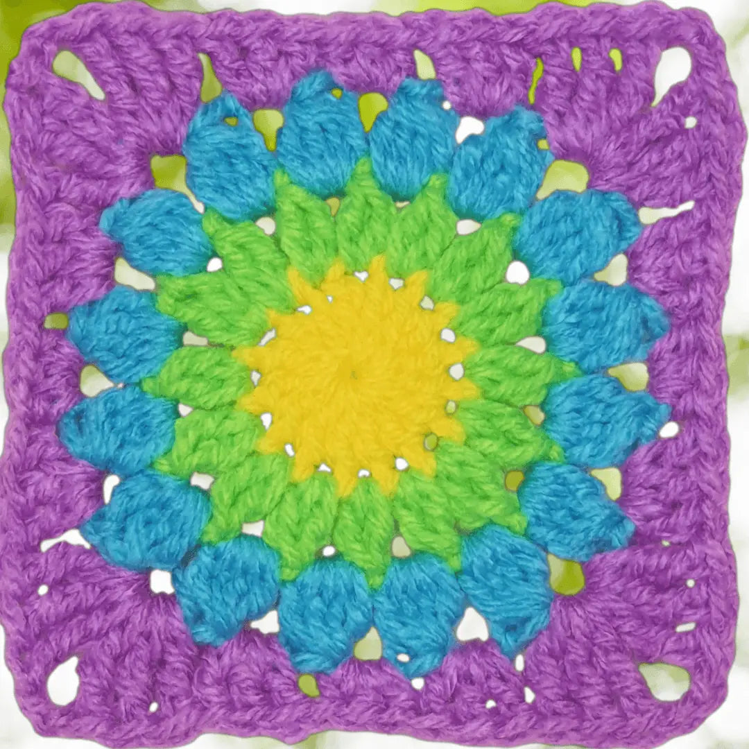 Sunburst Crochet Granny Square – Vibrant and Easy Pattern.