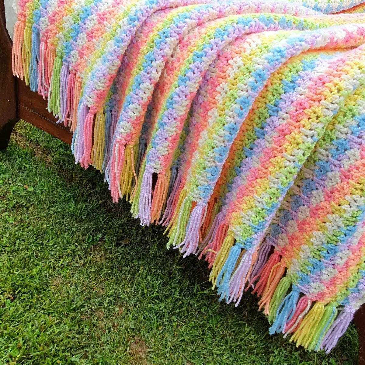 Speedy Granny Ruth Crochet Bedspread – No Ends, Stash-Busting Pattern.