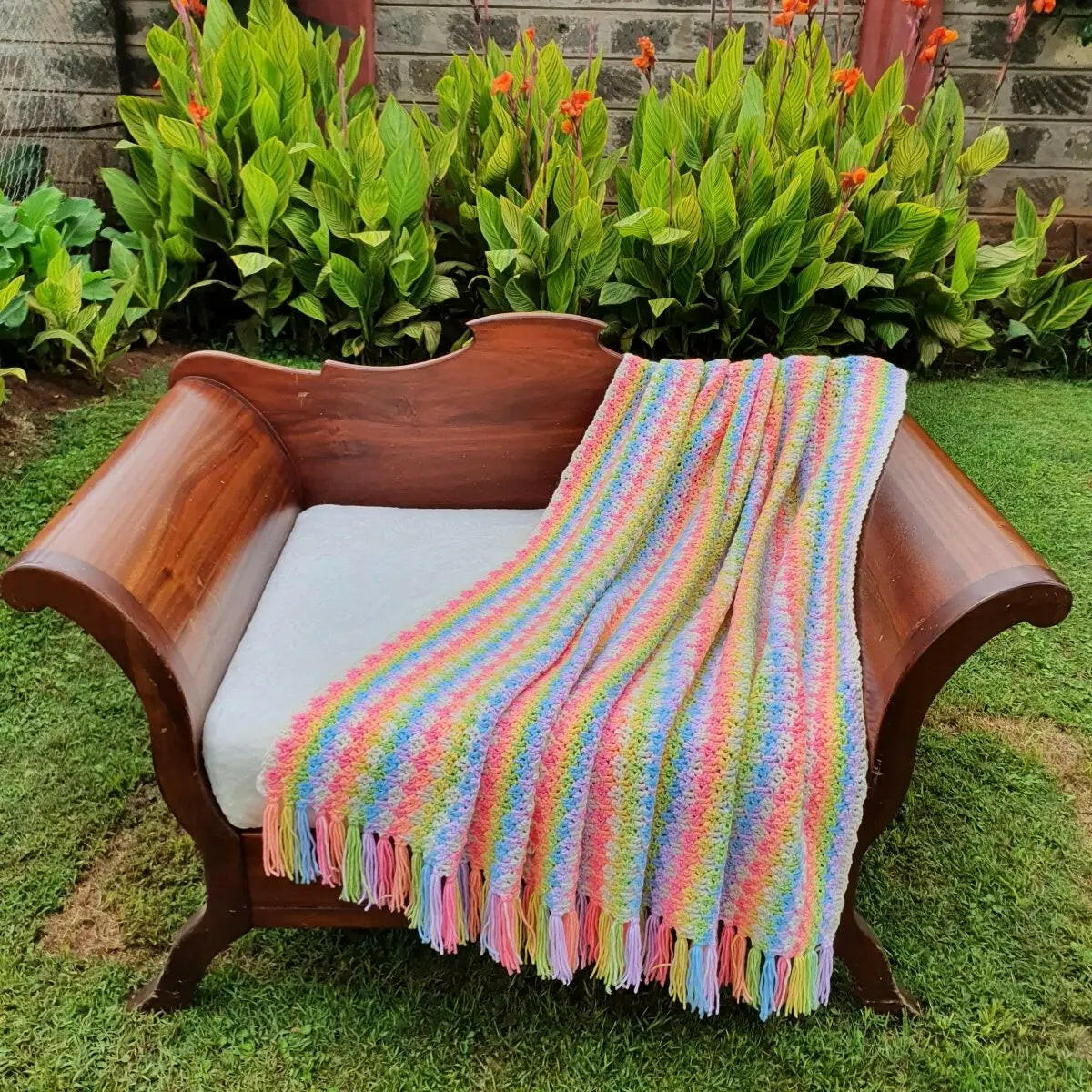 Speedy Granny Ruth Crochet Bedspread – No Ends, Stash-Busting Pattern