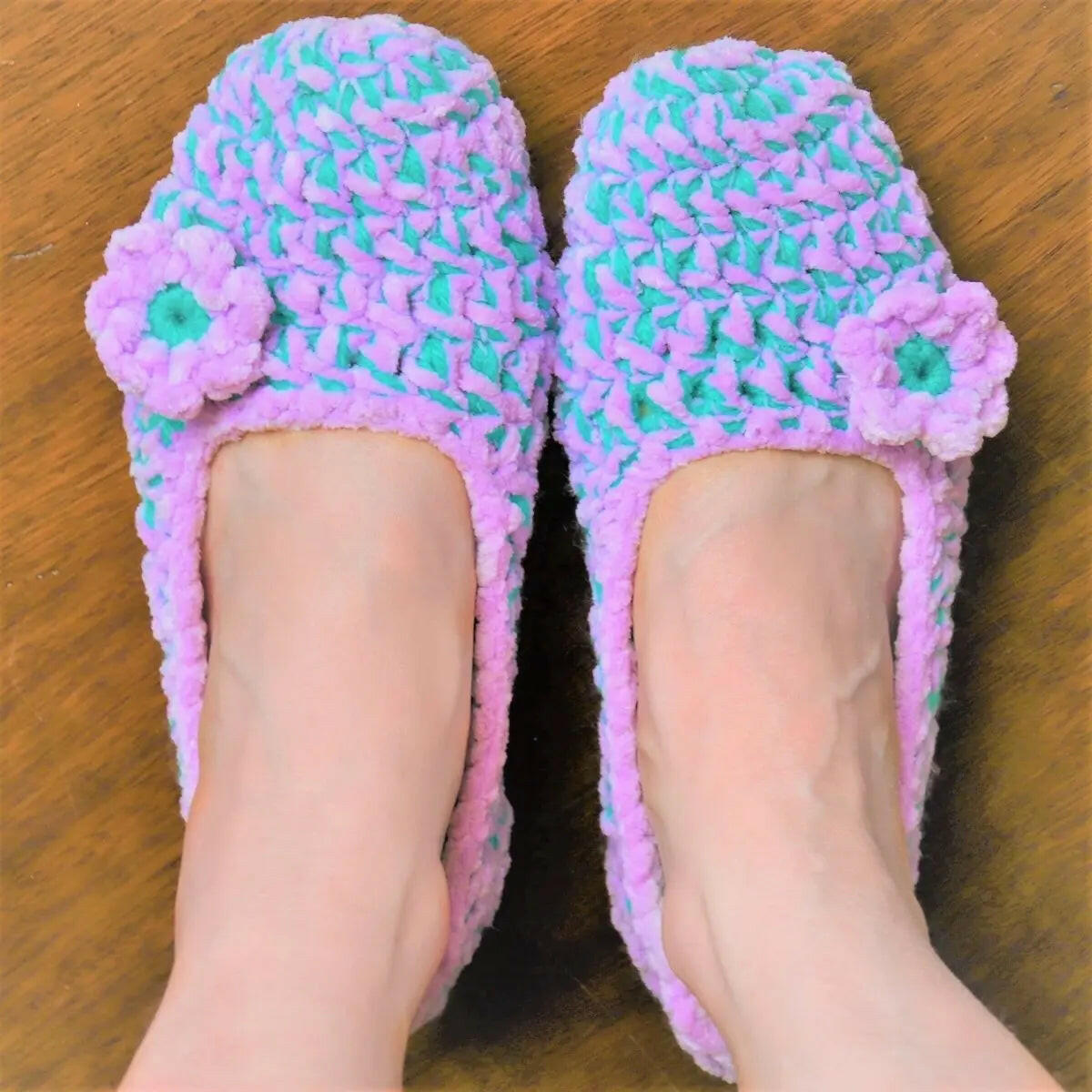 Two Hour Slippers – Easy Crochet Slipper Pattern for Quick Comfort.